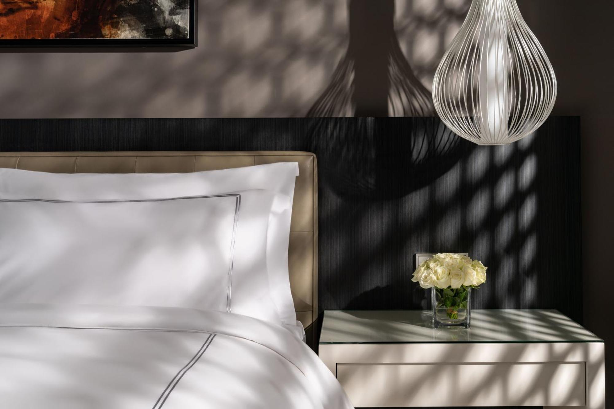 فندق فيرمونت الرياض المظهر الخارجي الصورة A guest room at The St. Regis Dubai