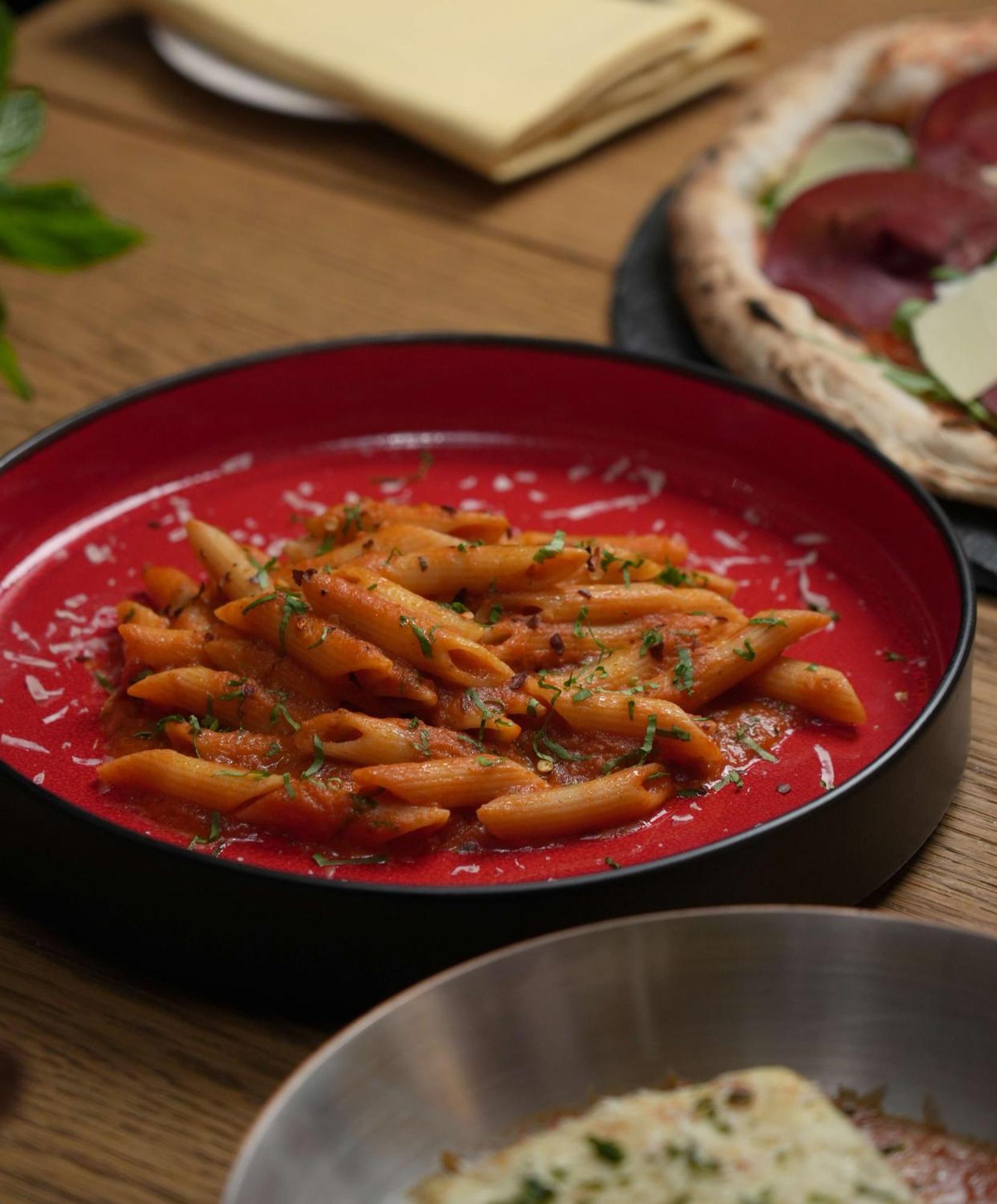 فندق فيرمونت الرياض المظهر الخارجي الصورة Pasta with tomato sauce